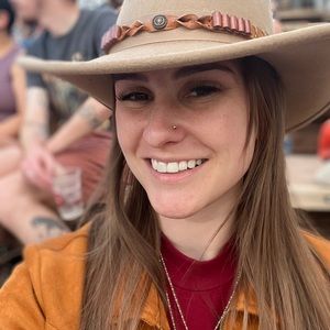 Meet your Posher, Katie